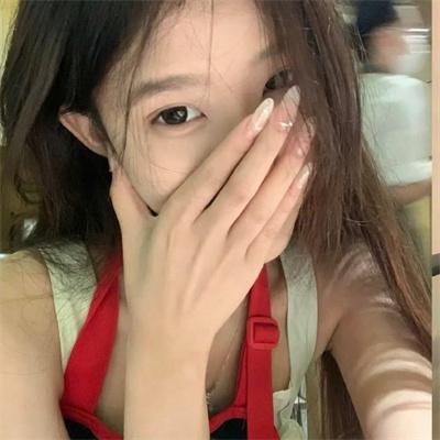 黑珍珠艾曼妞
